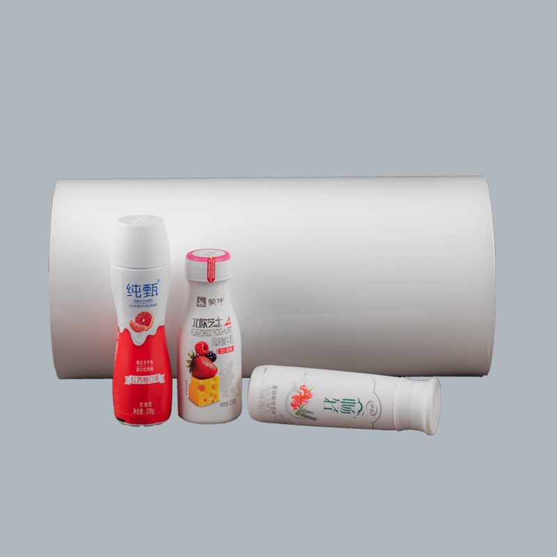 PETG shrink film is a high-quality heat-shrinkable packaging material renowned for its high shrink ratio.